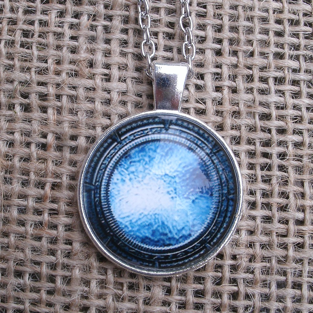 Stargate Glass Cabochon Pendant Necklace 17$